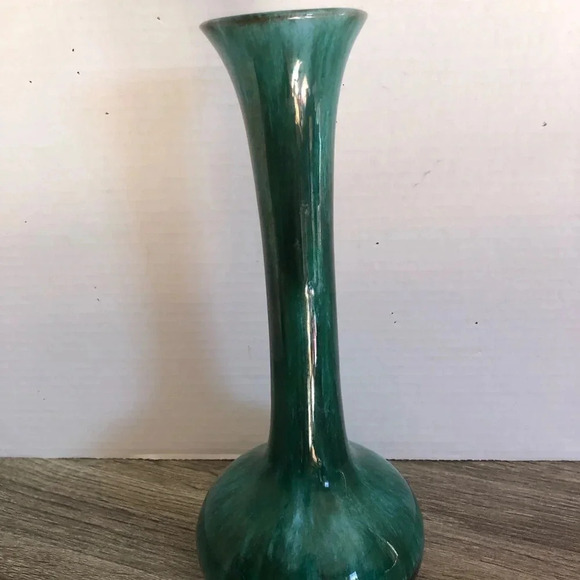 Vtg Blue Mountain Pottery  11” Vase - Picture 3 of 9